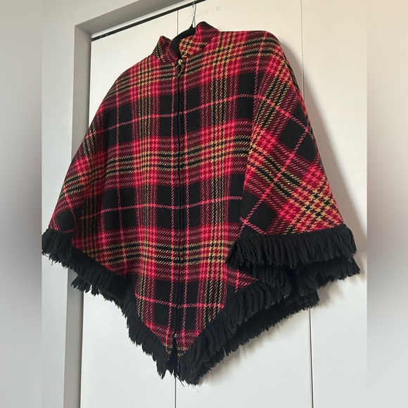 Vintage 60s Poncho Dutchmaid Pink Red Plaid Wool Tweed with Fringe and Zipper - Picture 9 of 9